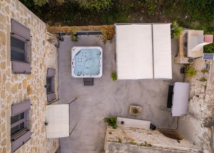 Dream House Spa Near The Beach